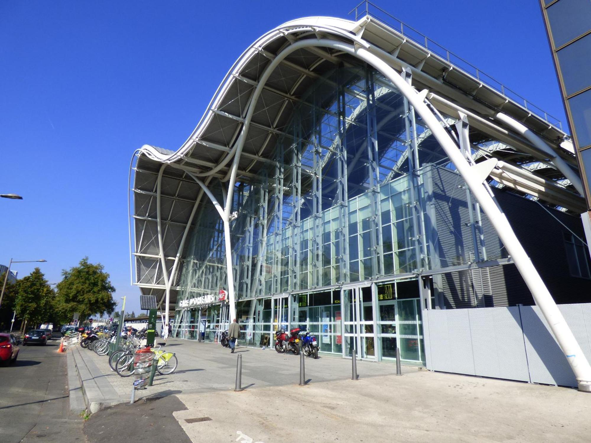 Ferienwohnung 37M2 Lumineux Face Gare Sncf, Wifi Et Cafe Et The Offerts Orléans Exterior foto