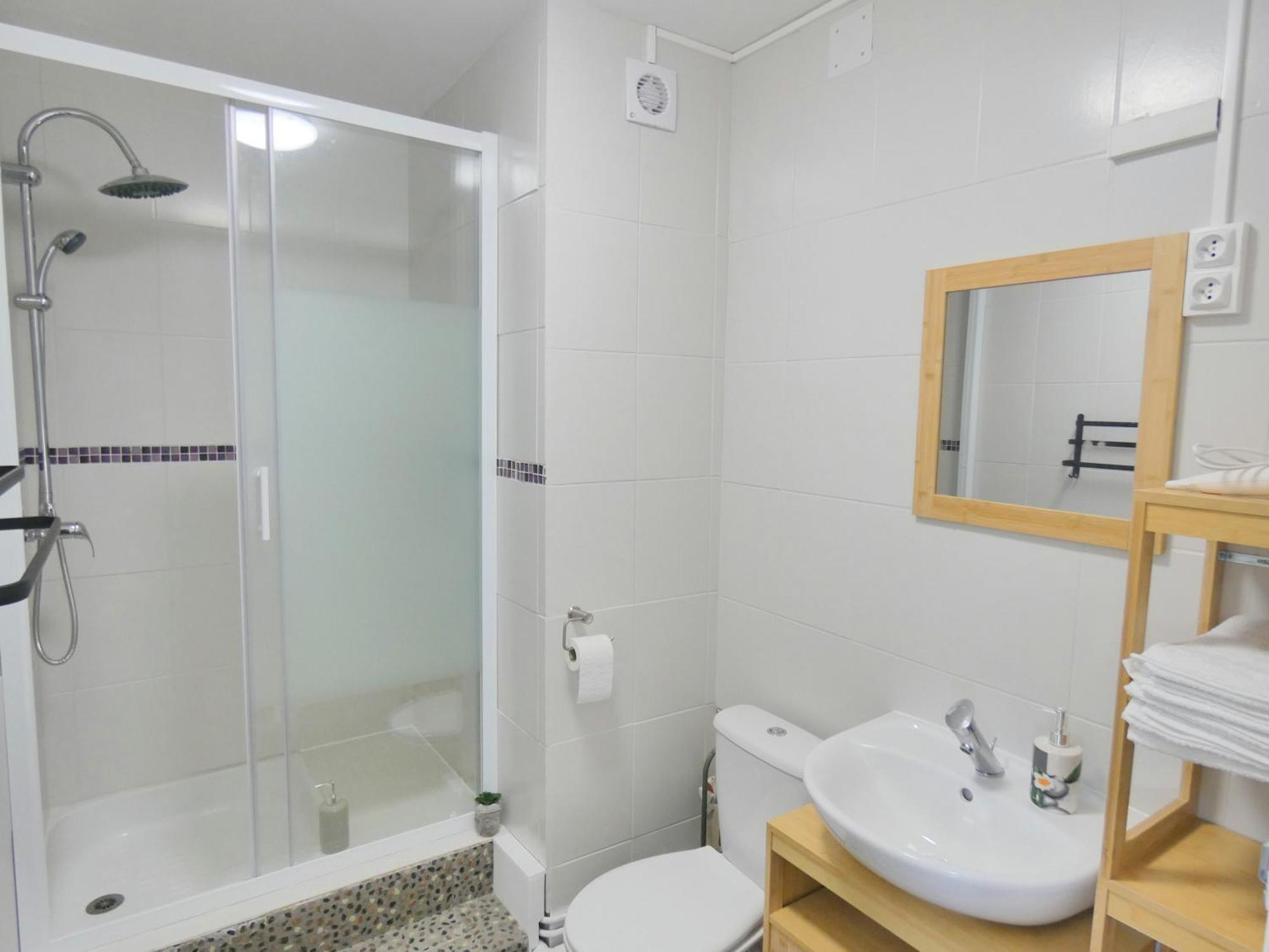Ferienwohnung 37M2 Lumineux Face Gare Sncf, Wifi Et Cafe Et The Offerts Orléans Exterior foto
