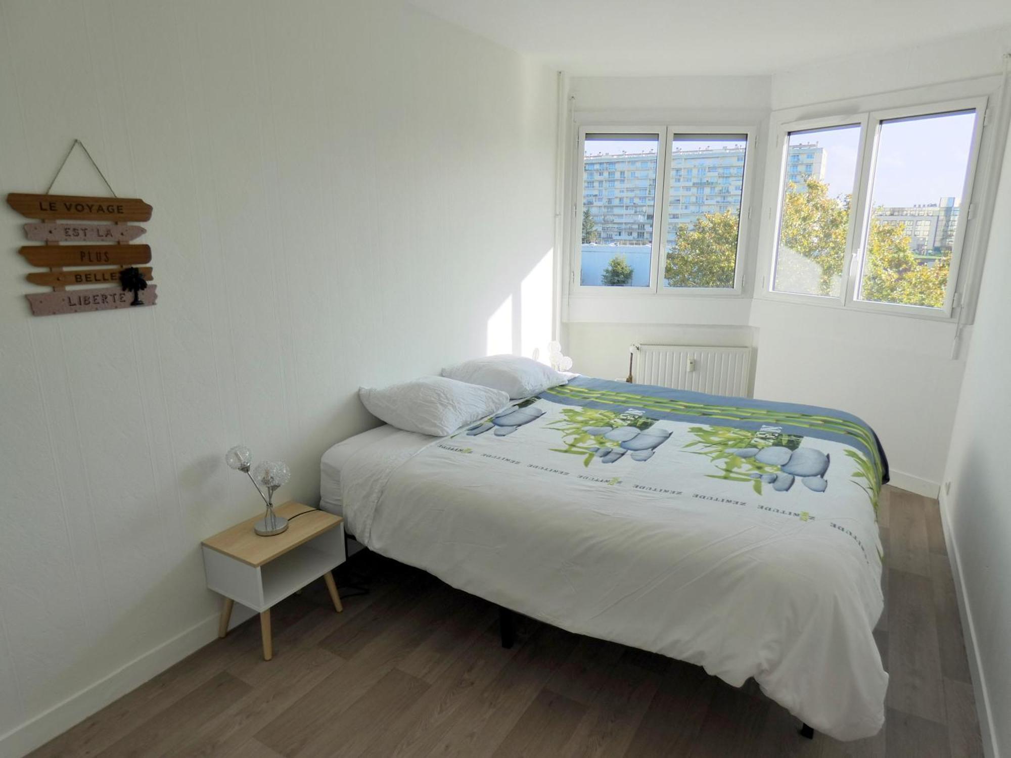 Ferienwohnung 37M2 Lumineux Face Gare Sncf, Wifi Et Cafe Et The Offerts Orléans Exterior foto